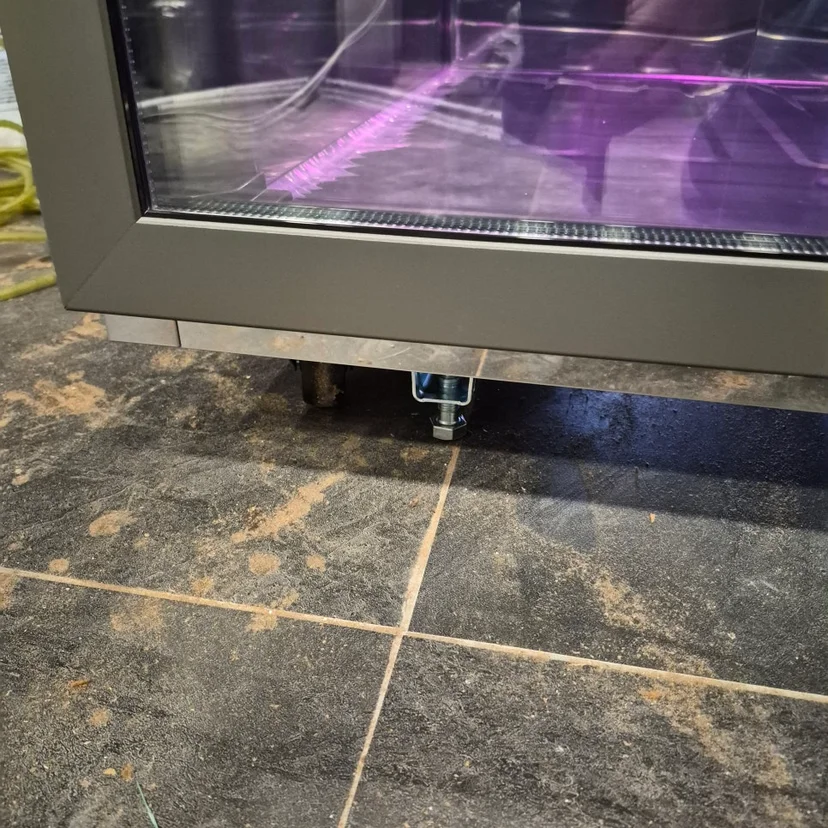 매장 규모에 맞춰 적합한 고기숙성고 용량을 정하는 방법은 무엇인가요 전기·배수·관리 설비 위치 확인 사진