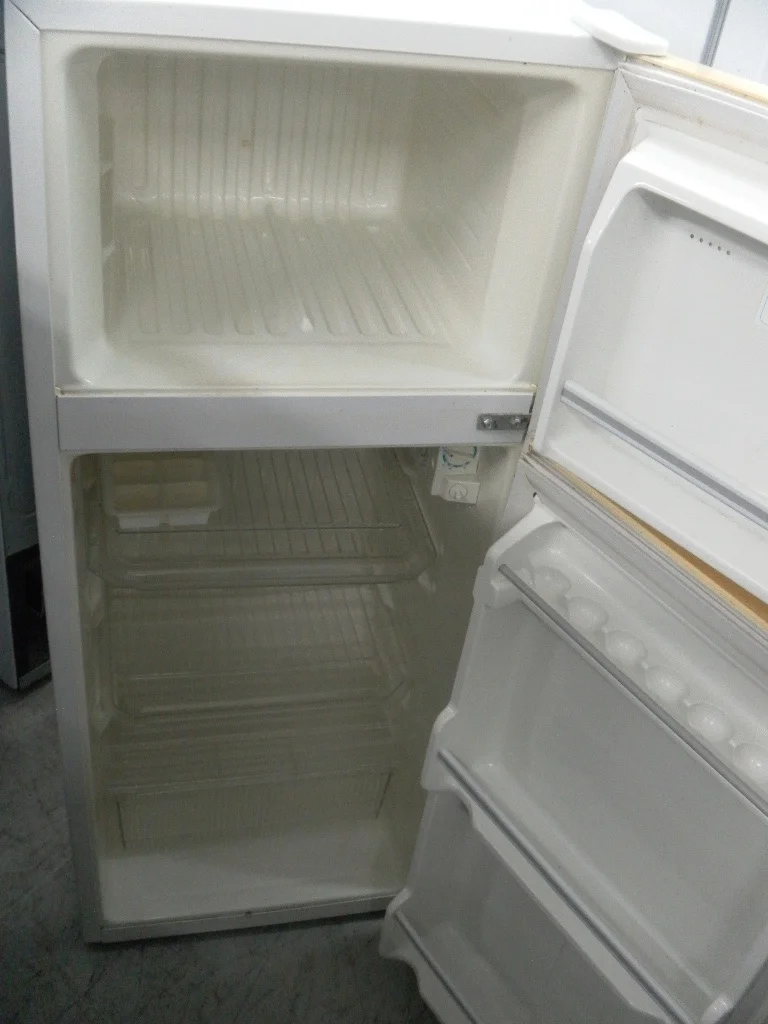 최고 예산대에서 폐업 정리 매물이나 직거래 상품을 안전하게 구하는 방법은 무엇일까요 설치 공간과 주변 이동 동선 확인 사진