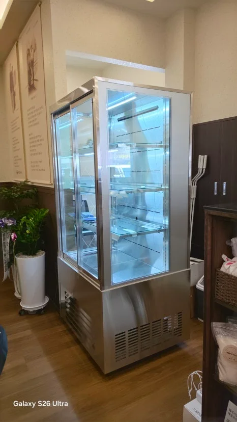 설치 환경과 쇼케이스 냉장고 사양 비교 및 계약 전 점검 사항은 전기·배수·관리 설비 위치 확인 사진