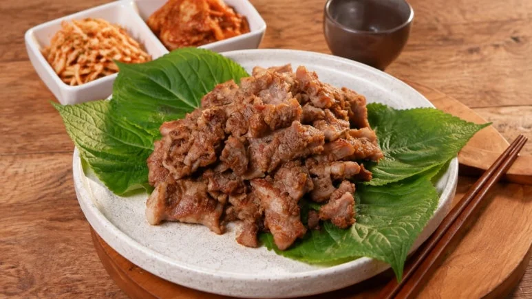 내부 재질과 선반 내구성은 왜 중요할까 전기·배수·관리 설비 위치 확인 사진