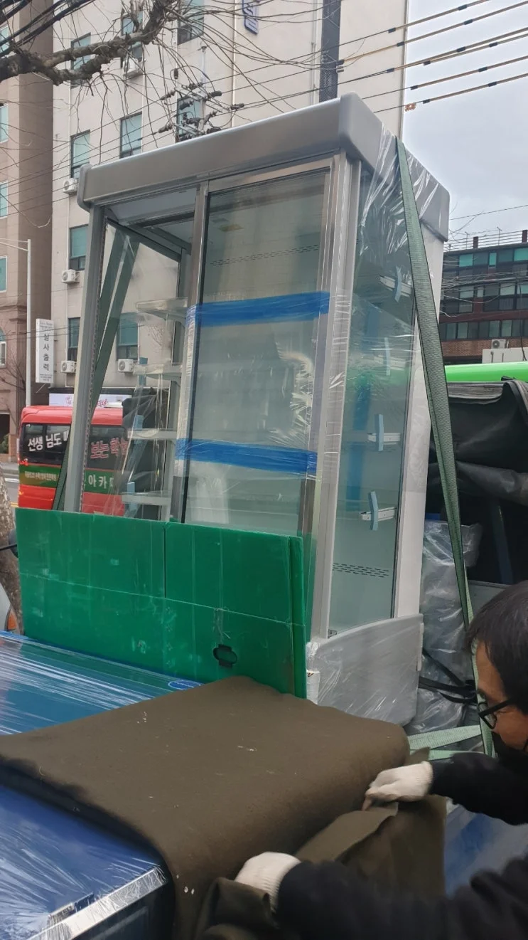 진열 상품의 특성에 따라 간냉식과 직냉식 중 어느 쪽이 적합할까요 핵심 설치 조건과 사용 환경 확인 사진