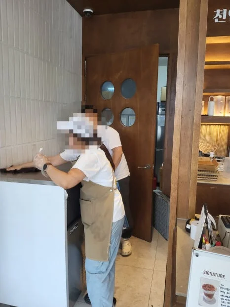 청소와 위생 관리가 편리한 제품은 어떻게 구별할 수 있나요 전기·배수·관리 설비 위치 확인 사진