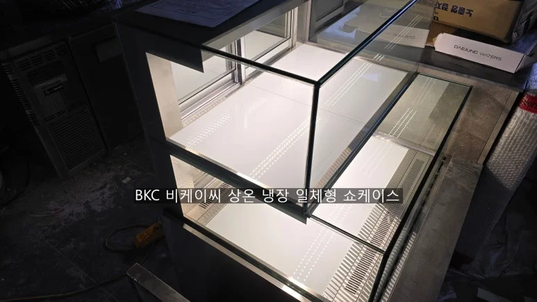 선반 구성과 높이 조절 기능은 어떻게 점검해야 할까요 전기·배수·관리 설비 위치 확인 사진