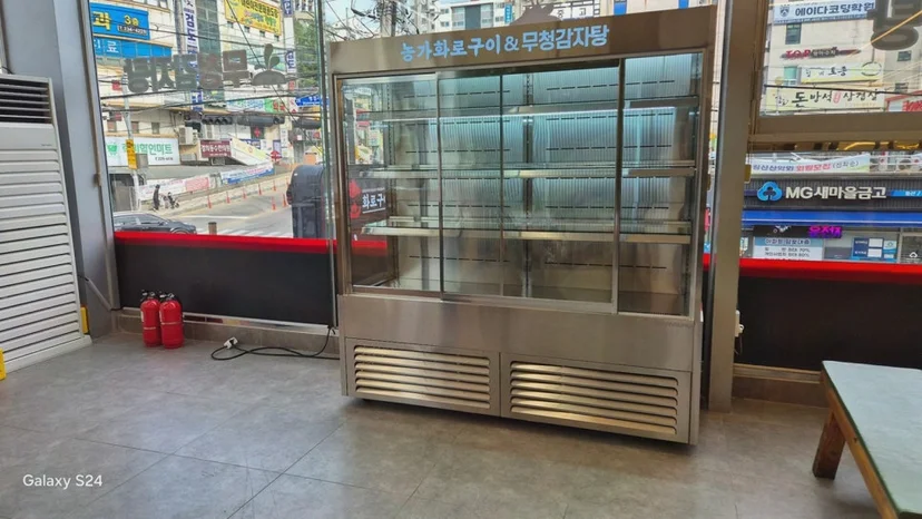 냉각 효율을 높이려면 설치 환경을 어떻게 조성해야 할까요 전기·배수·관리 설비 위치 확인 사진