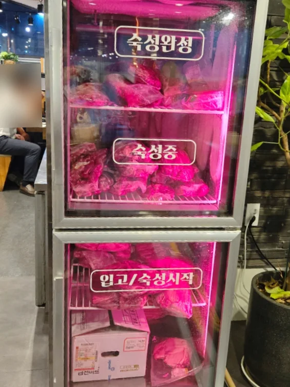 건식 및 습식 방식에 따른 매장별 장비 선택 기준은 무엇인가요 전기·배수·관리 설비 위치 확인 사진