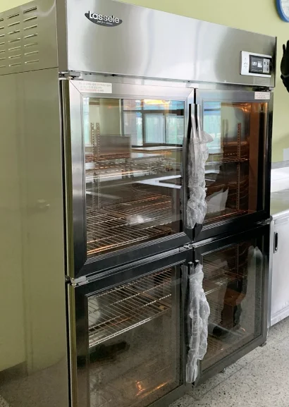 생선고기숙성고 초기 구매 비용과 예산대별 가격 시세는 어느 정도인가요 전기·배수·관리 설비 위치 확인 사진