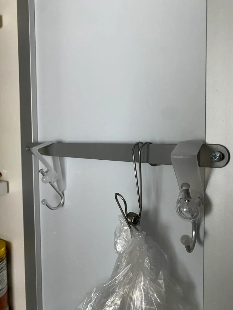 40만 원대 자재 예산으로 사업장 도어를 고를 때는 무엇을 봐야 할까요 핵심 설치 조건과 사용 환경 확인 사진