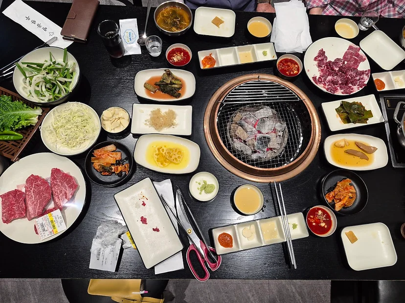 신품과 중고 구매 시 각각 무엇을 살펴봐야 하나요 설치 공간과 주변 이동 동선 확인 사진