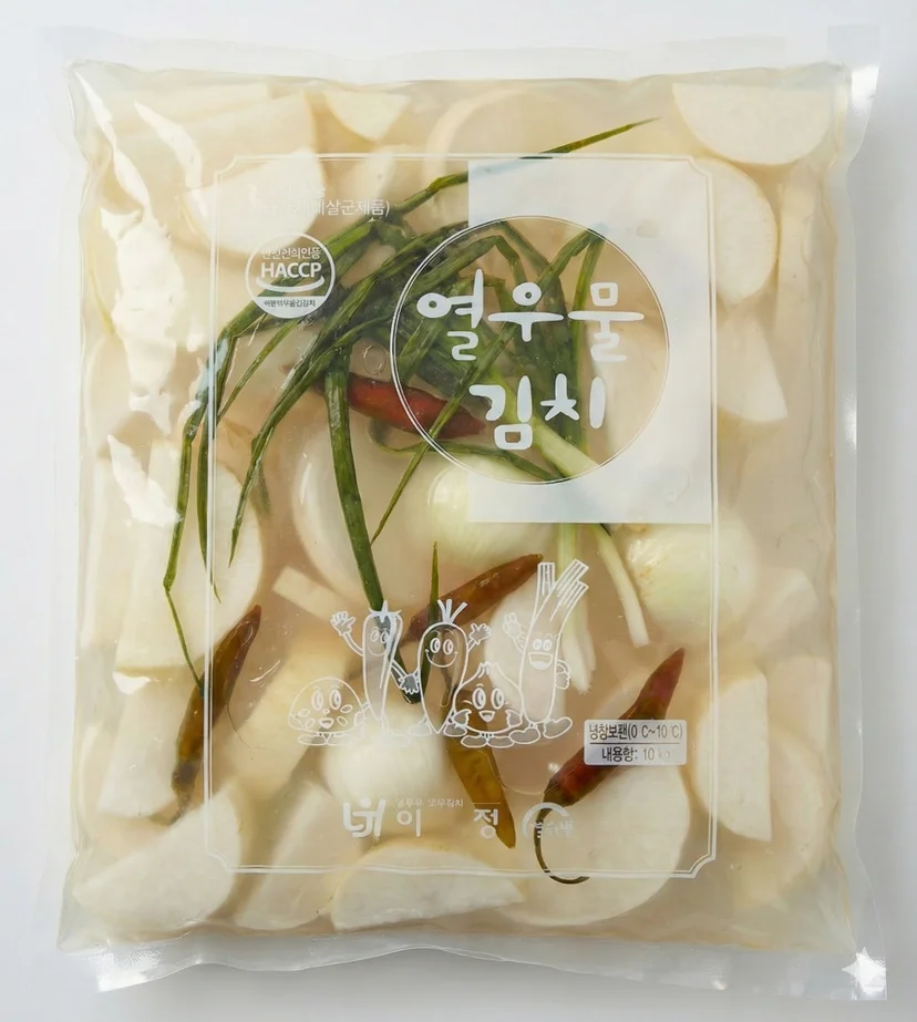 주방 크기와 고기 보관량에 맞는 용량 설정 기준은 무엇인가요 설치 공간과 주변 이동 동선 확인 사진