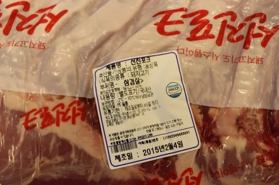 온도 편차가 발생하는 숙성고를 고르면 원육에 어떤 문제가 생기는가 전기·배수·관리 설비 위치 확인 사진