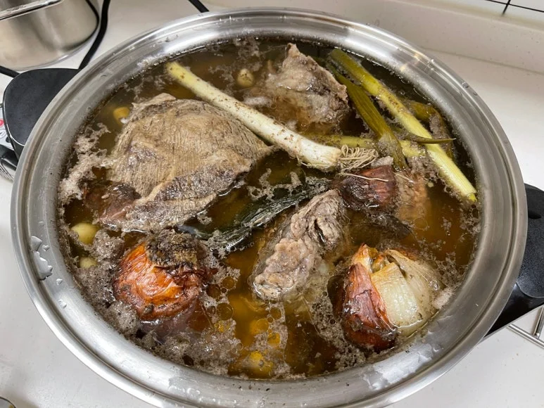 돼지고기 저온 숙성을 위한 적정 온도와 기간은 무엇인가요 설치 공간과 주변 이동 동선 확인 사진