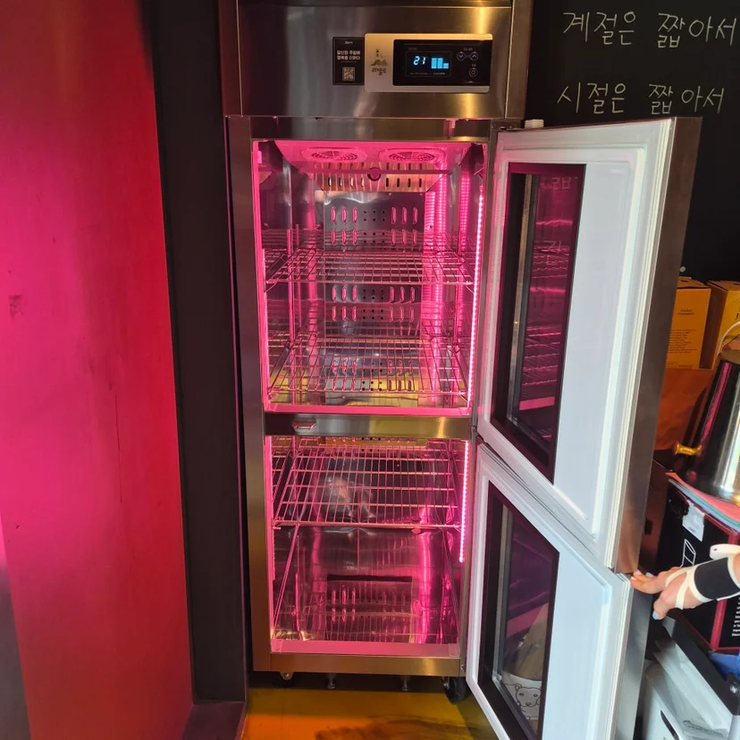 매장 설치 환경과 계약 시 유의할 점은 무엇인가요 설치 공간과 주변 이동 동선 확인 사진