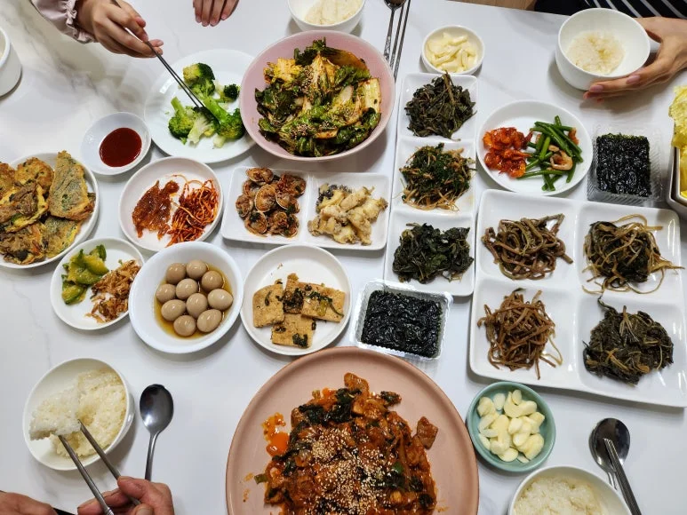 매장 규모에 맞는 냉장고 용량과 외형 크기는 어떻게 결정할까요 설치 공간과 주변 이동 동선 확인 사진