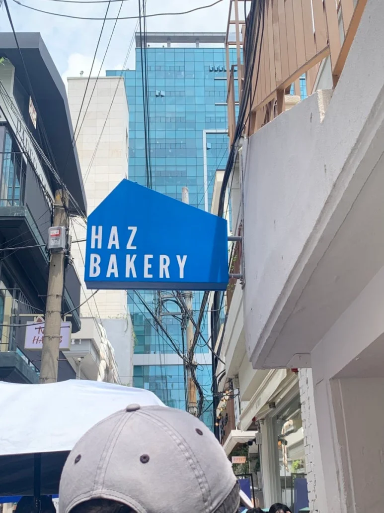 빵진열장 구매 시 매장 동선과 빵 종류를 어떻게 반영해야 하나요 설치 공간과 주변 이동 동선 확인 사진