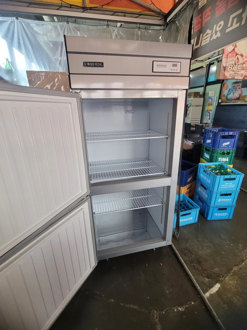 내부 공간 구조와 선반 배치는 어떻게 살펴봐야 할까요 설치 공간과 주변 이동 동선 확인 사진