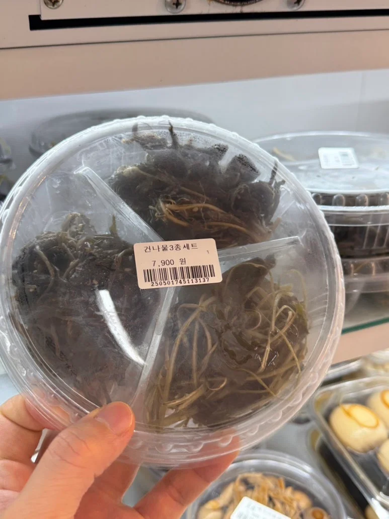 반찬 진열에 필요한 적정 용량과 규격은 어떻게 정해야 할까요 전기·배수·관리 설비 위치 확인 사진