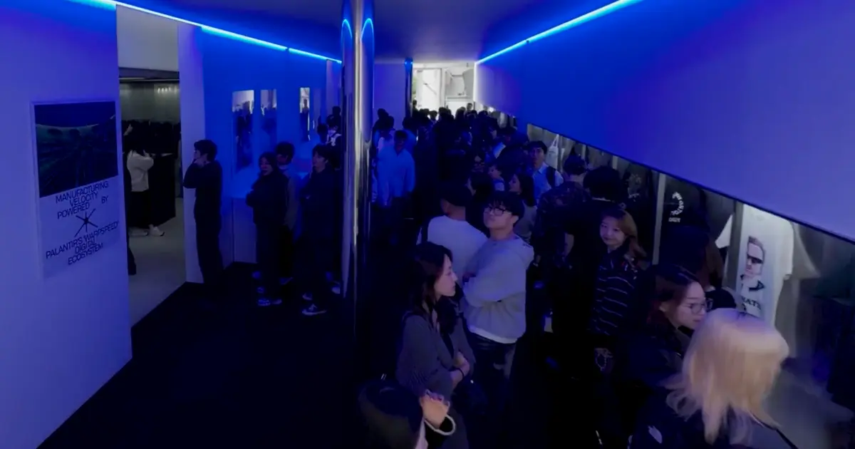 성수에서 진행된 팔란티어의 팝업스토어