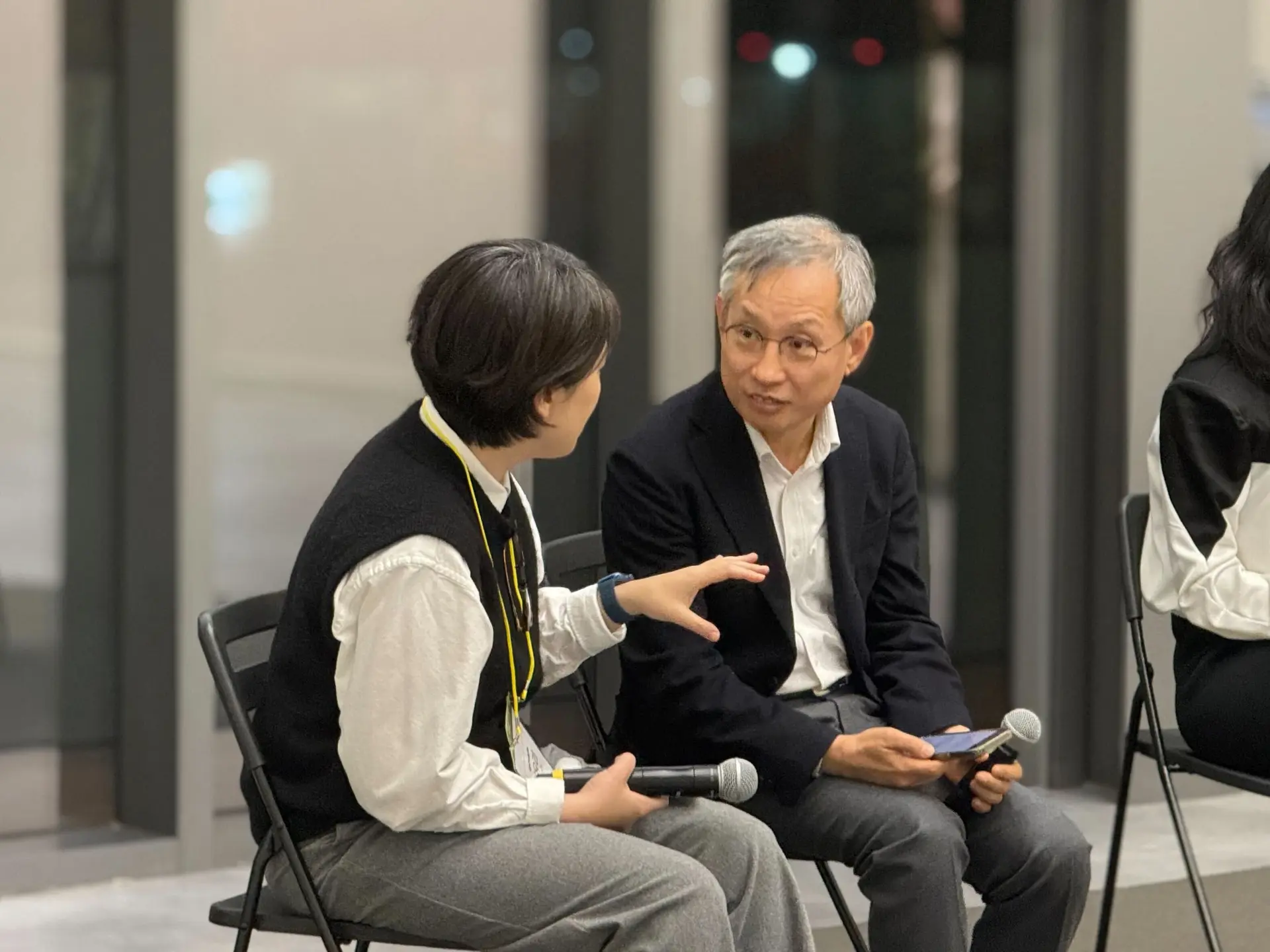 토론을 통해 답변하는 김상헌 연사와 김유리 연사