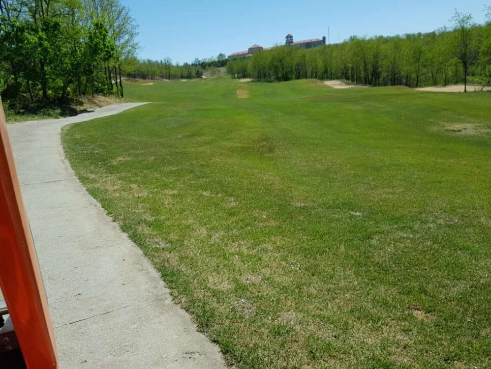 캐슬렉스CC 페어웨이를 벗어난 야생의 거친 인프라