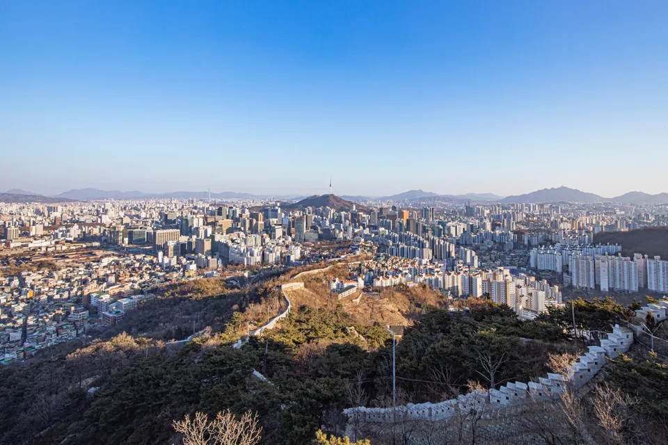 Seoul city skyline for travelers using taxi apps in Korea