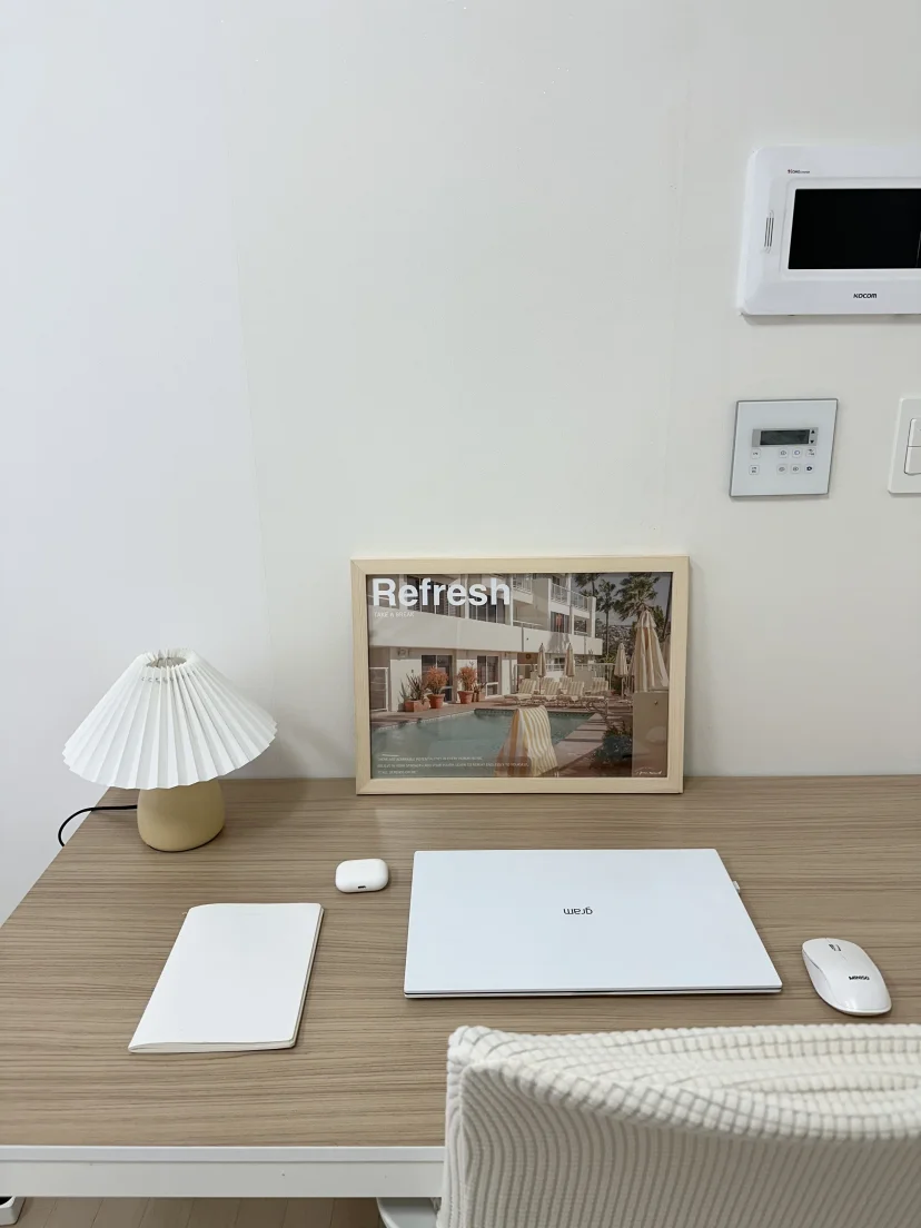 Desk with a lamp and laptop by the window (Listing ID : 45464)