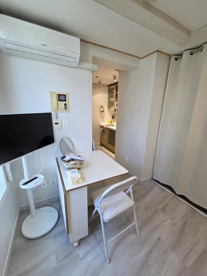 Apartment interior, kitchen or common area (Listing ID : 49719)