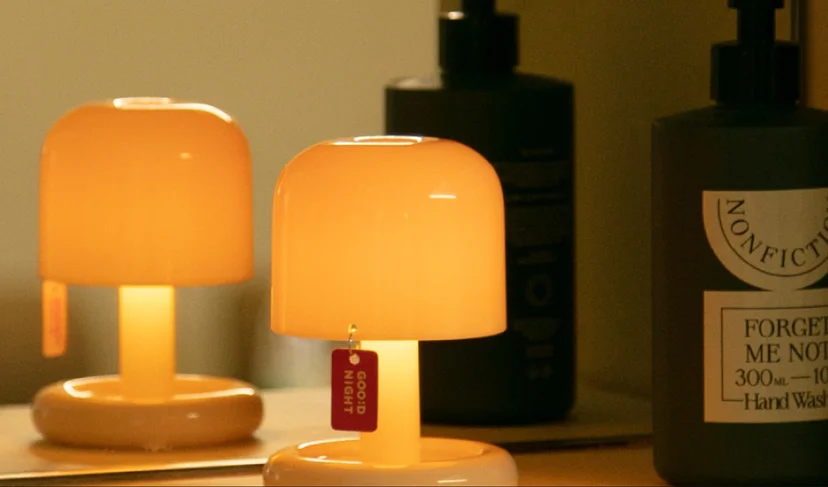 마플 무선 미니 터치 LED 무드등 – 제품 사이즈·소재·배터리·KC인증 등 기본 사양을 정리한 안내 이미지