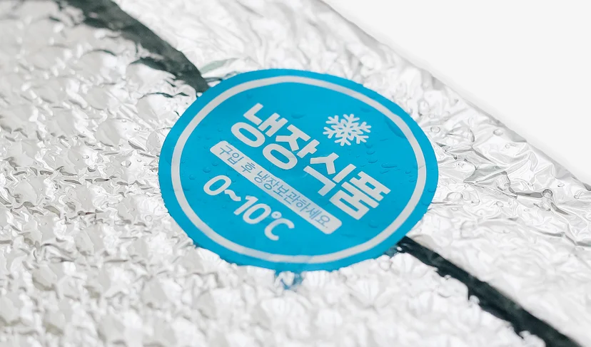 원형 싱글 스티커 재질 선택 가이드-굿즈 제작 전문가 마플