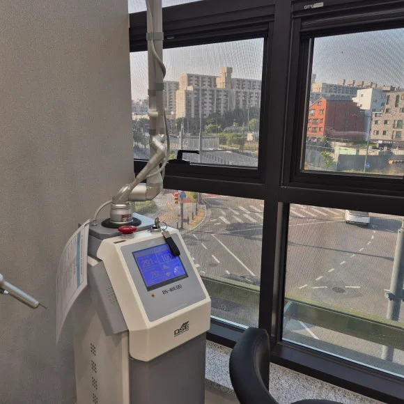 청주 점제거에 사용하는 CO2 레이저 원리 설명 이미지